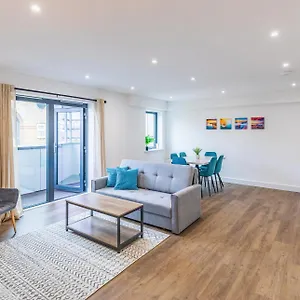  Apartment 2 Bed 2 Bath Near College, Beach, Hospital - Long Offers