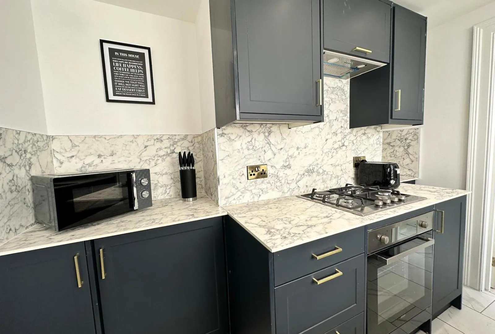 Appartamento Cozy 1-Bedroom With Garden Access Hove Regno Unito